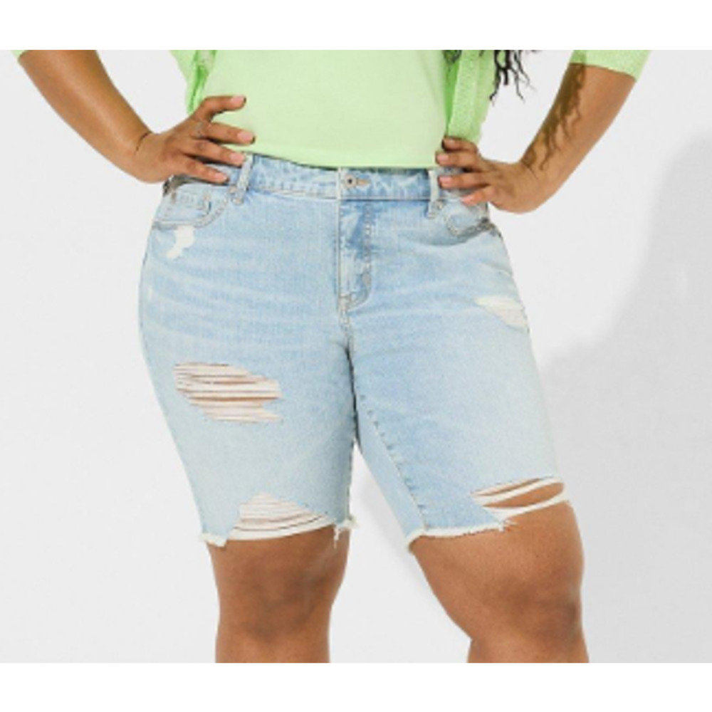 Raw Fray Torrid Size 18W SHORTS Mid Rise Bermuda 9" Inseam Denim Jean Shreds Rip